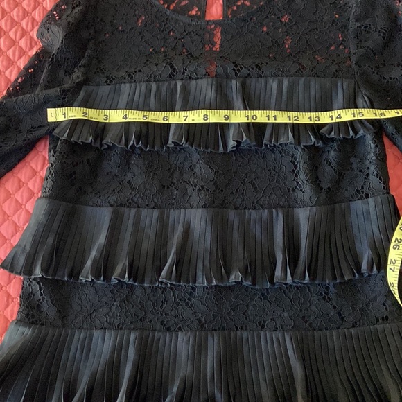 GUC jcrew size 0 holiday lace top. - Picture 3 of 10